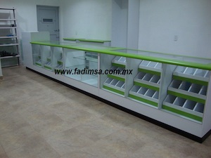 Fabricación de vitrinas